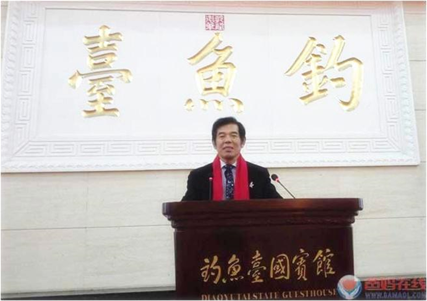 我做為爸媽在線的一個兒子，我愿為她的贏局無限而努力！