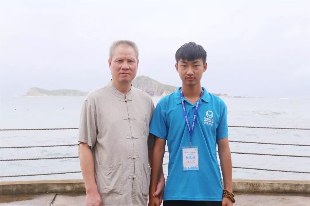 孩子突然不上學了？是提醒家長要覺醒了！