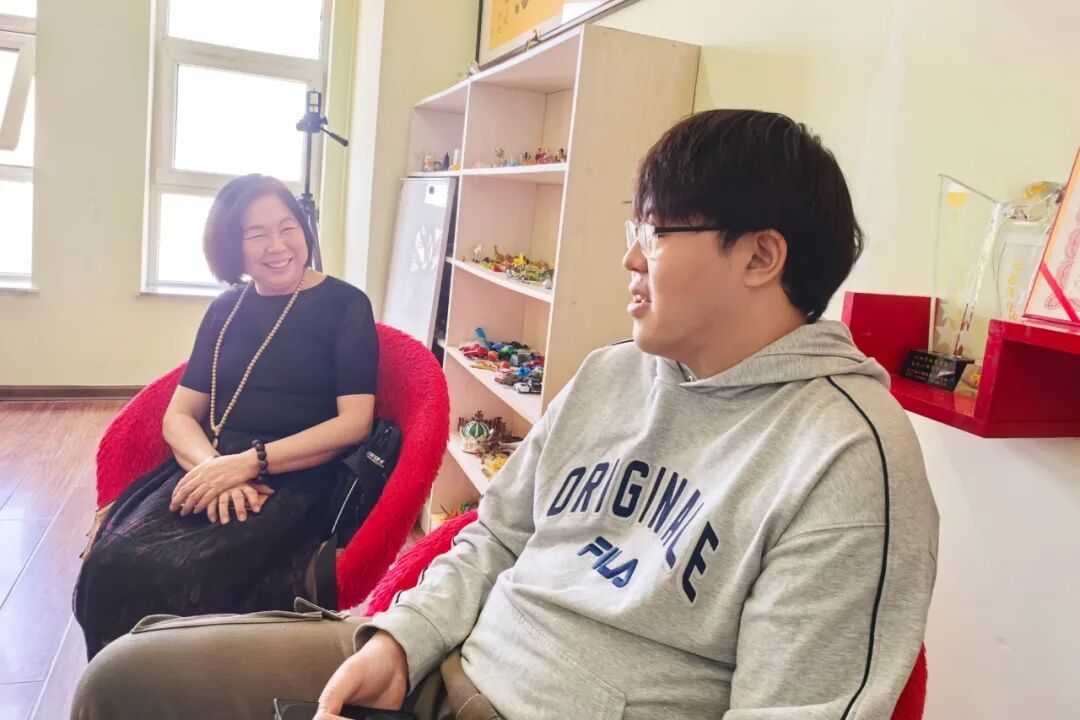 視野與愛心是打開心理咨詢大門的鑰匙——遼寧爸媽在線中心成員之家沙龍紀實